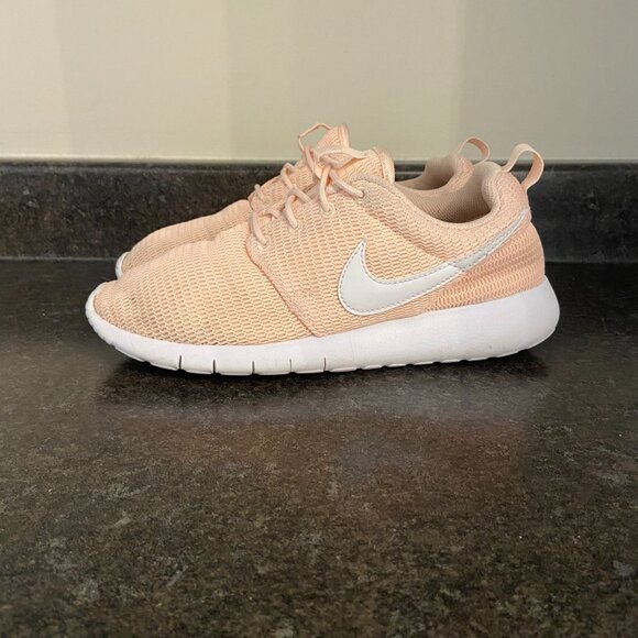 Nike Roshe One 'Salmon' - Size 5.5Y - Picture 4 of 8